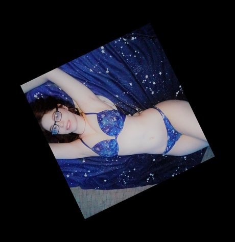 TitaniaXScarlet model pornographic picture