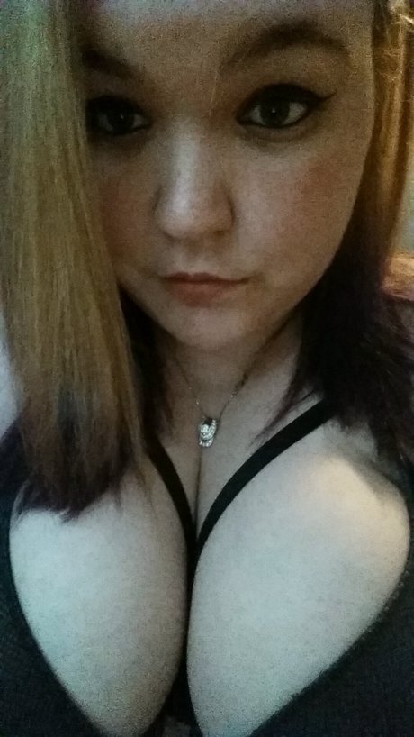 Alli Rose xxx actress image