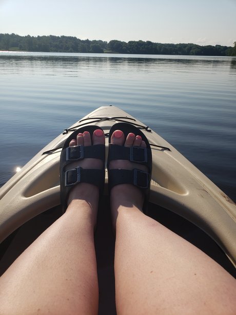 Weird Foot Fetish xxx actress photos