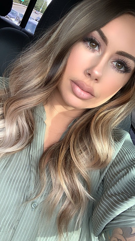 Karissa sexy star img