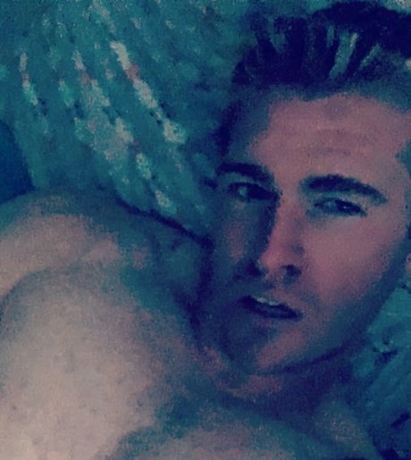 White Congo xxx model pictures