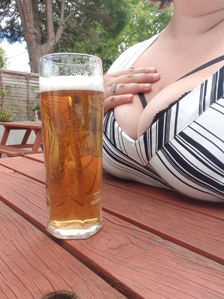 _volumptuousKim_ adult model pictures