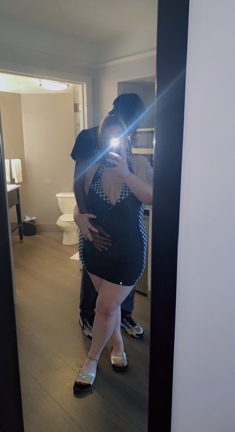 11 inch monster nudes actress image