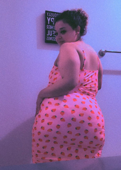 Pink Leppard_ star naked gallery