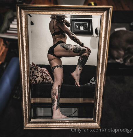 skinny asian teen onlyfans top images