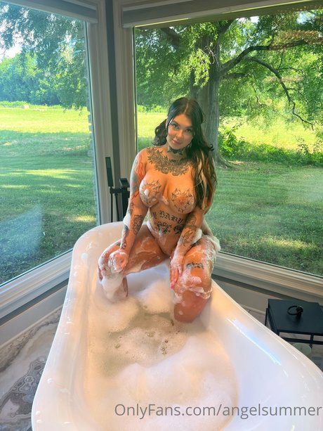 Goth Angel Summer_ star hd archive