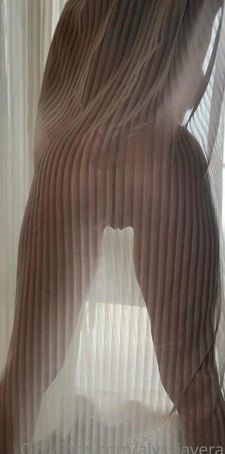 alyssia vera perfect pornstar img