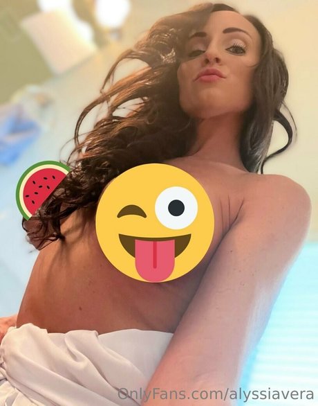 alyssia vera pretty star pic