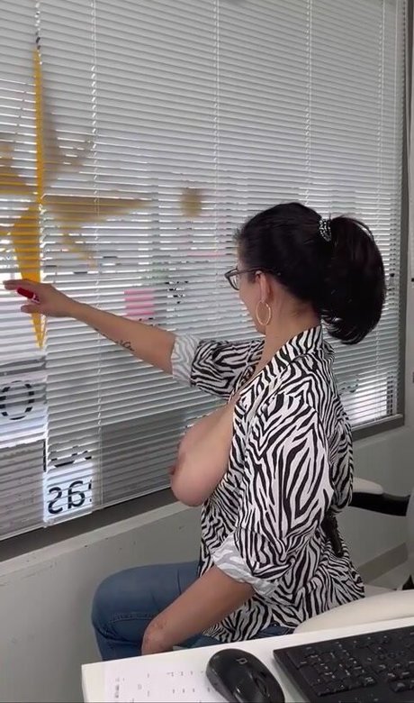 Nanda Reyes high quality star pics