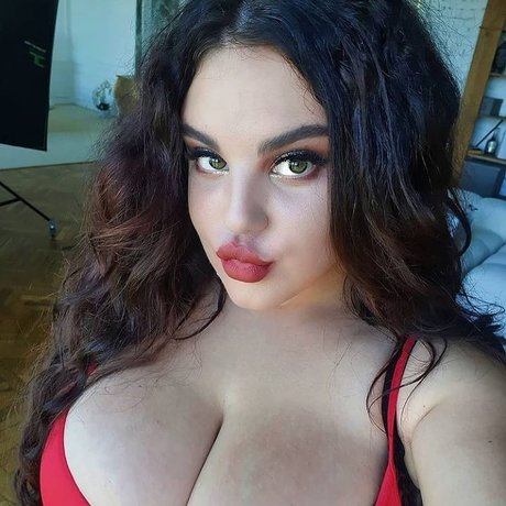 Anna Sivona model pretty pics