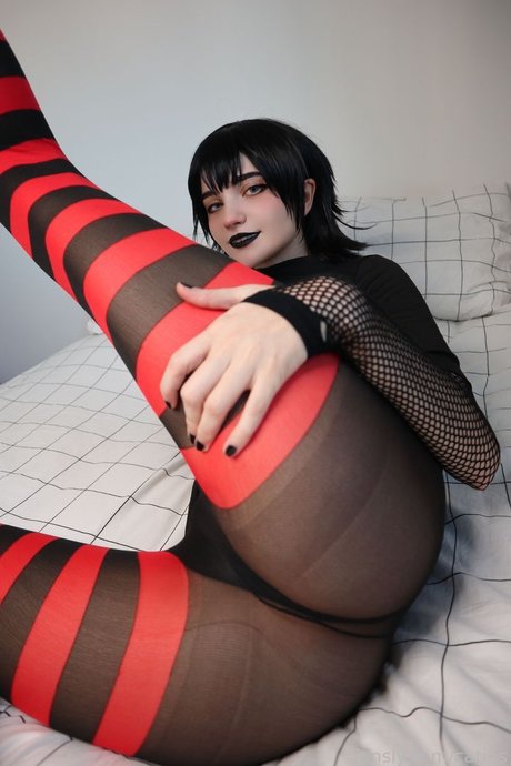 catiescos erotic actress img