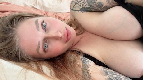 Vicky aisha art actress photos