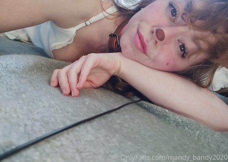 MandyFrizzle pornographic model gallery