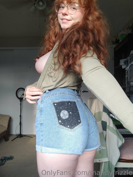 18 year old onlyfans naked photos