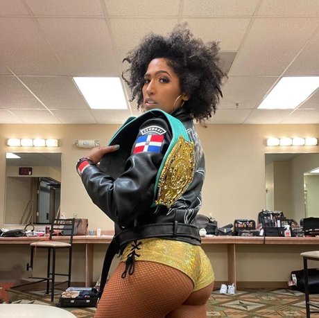 Marti Belle star nudes images