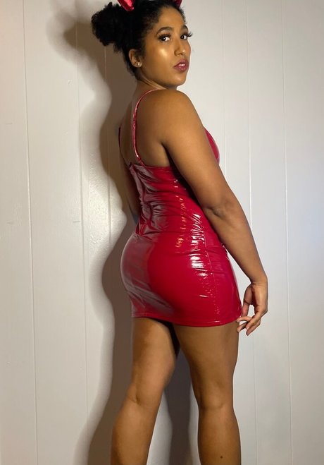 Marti Belle model sexy photos