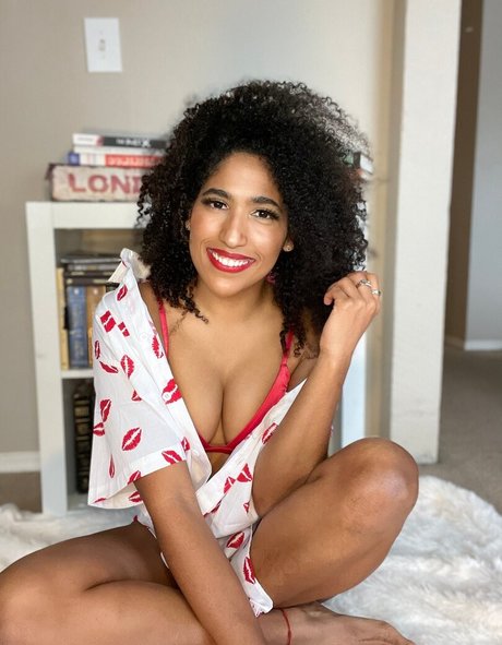 Marti Belle sex actress img