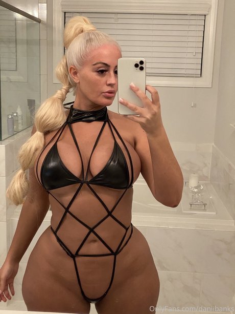 blonde shemale onlyfans free sexy gallery