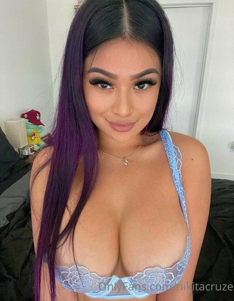 Nikita Kim model sexy pics