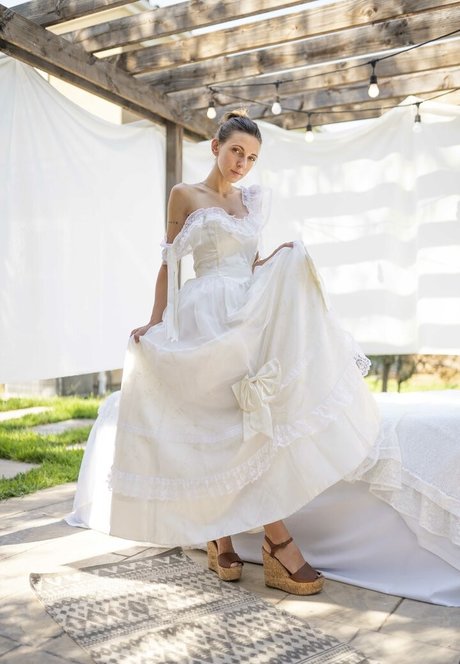 sexy mom onlyfans free naked image