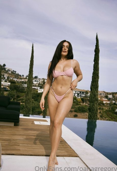 Oana Gregory sexy model gallery