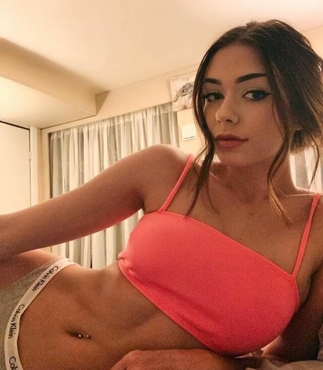 Emily Anne Gordon sex model photos