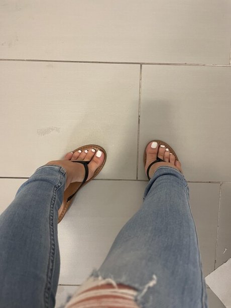 Emily Anne Gordon actress image