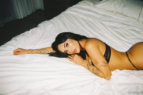 Tayleah Jade hd model photos