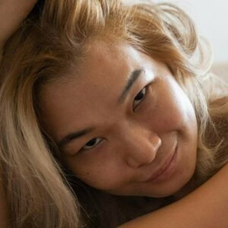 TickyPose sex pornstar images