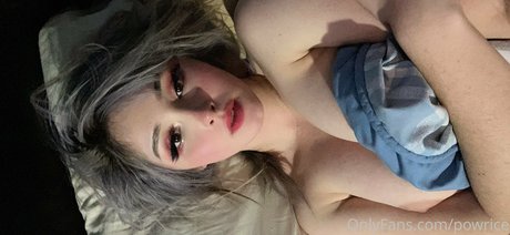 Powrice pretty model photo