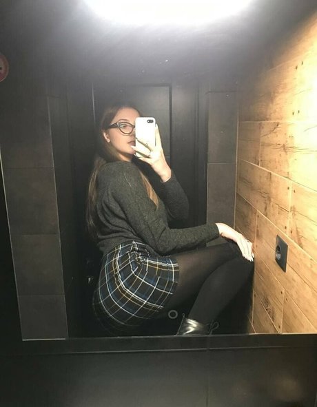 tattooed shemale onlyfans hot picture