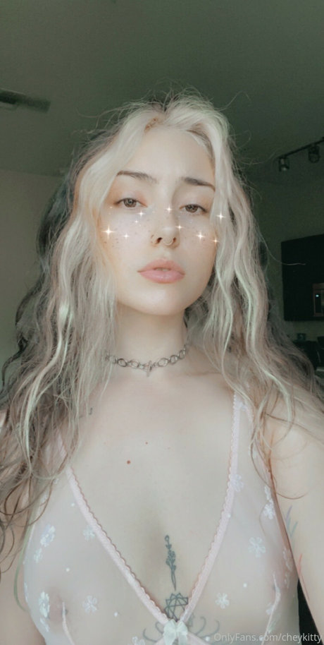 Chey Kitty beautiful model pics