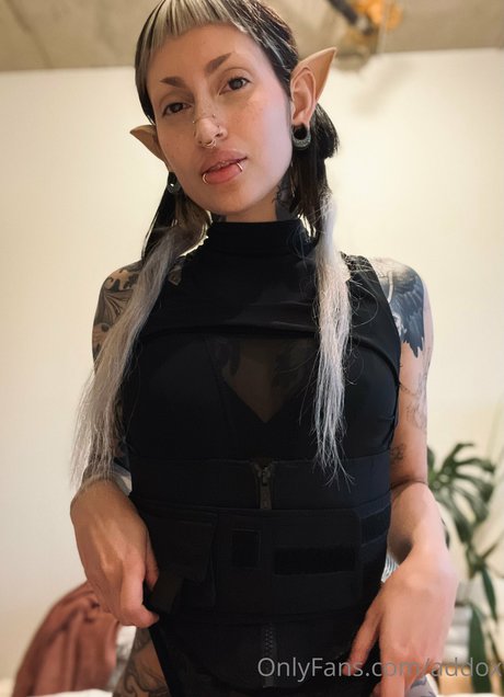 Addox naked actress picture