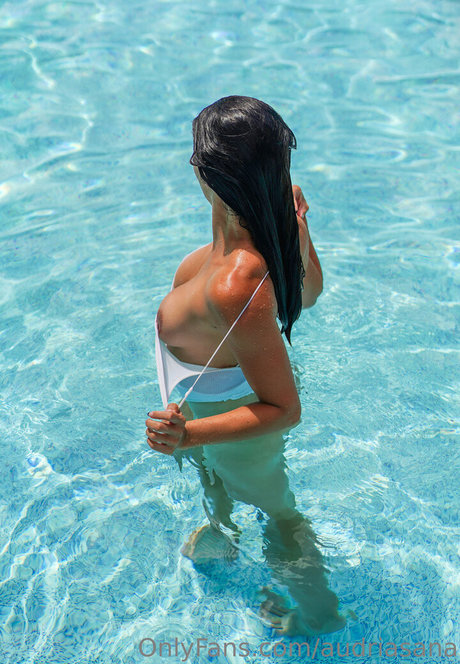 audriasana model naked picture