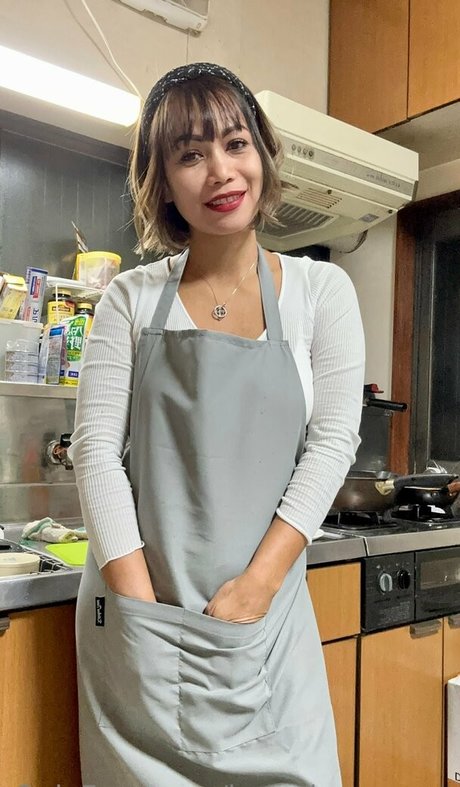 hotasiangranny pornstar hot photos