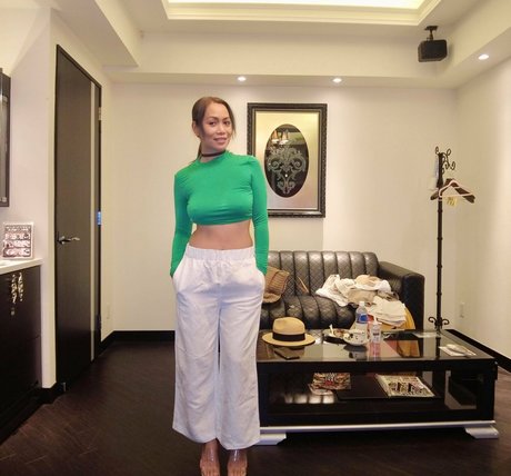 hotasiangranny perfect pornstar photo