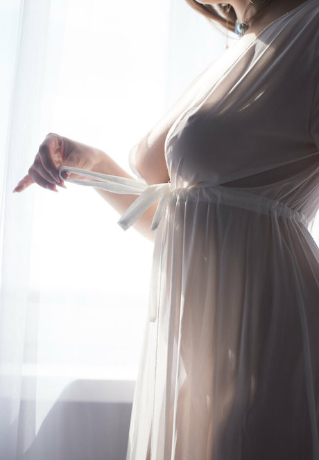 Elle Mira naked pornstar images