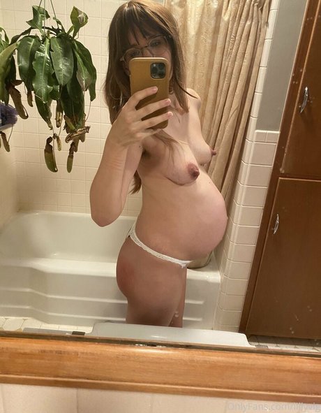 skinny blonde milf onlyfans erotic pic