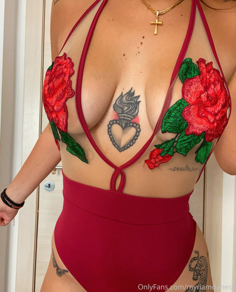 shemale handjob onlyfans free sexy image