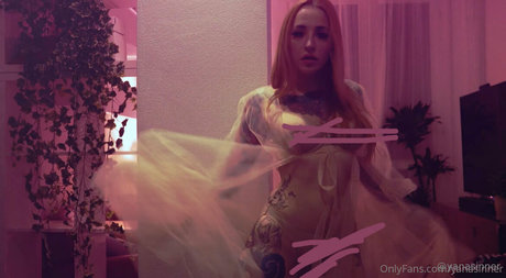 Yanasinner pretty model pictures