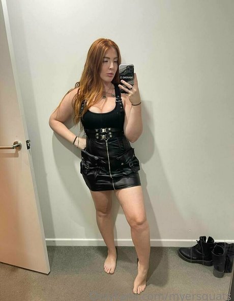 Myersquats erotic model picture