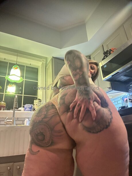 Miss Thick N Tatted pretty star pics