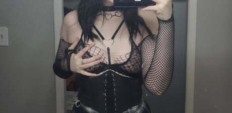 madame goths nude star archive