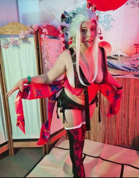 Sukicherry Cosplay pornstar sex photos