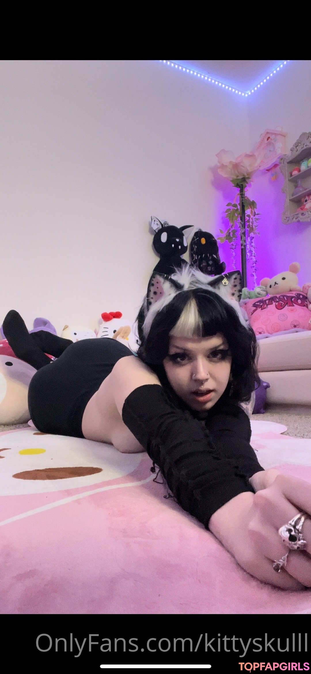 Caroline Carr_ sexy model img