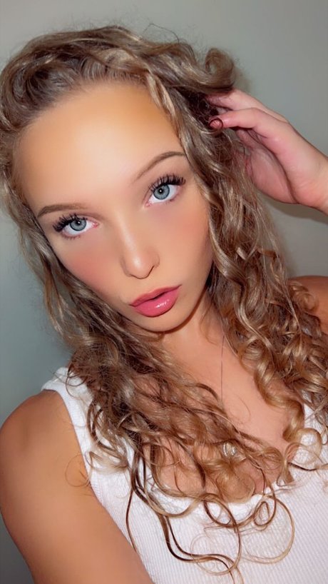 Evie And Ellie Erikson high quality actress images