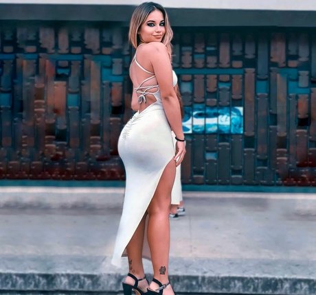 Flavia de Sousa_ sexy star images