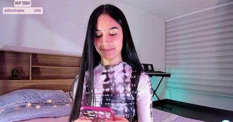 Emily Ortiz pretty star picture