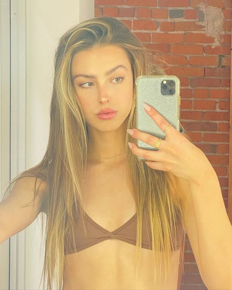 blonde babe onlyfans sexy nude gallery