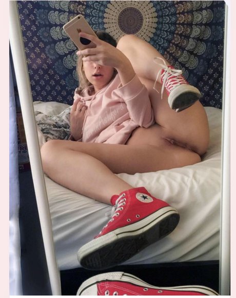 Erin Ashford sex model gallery